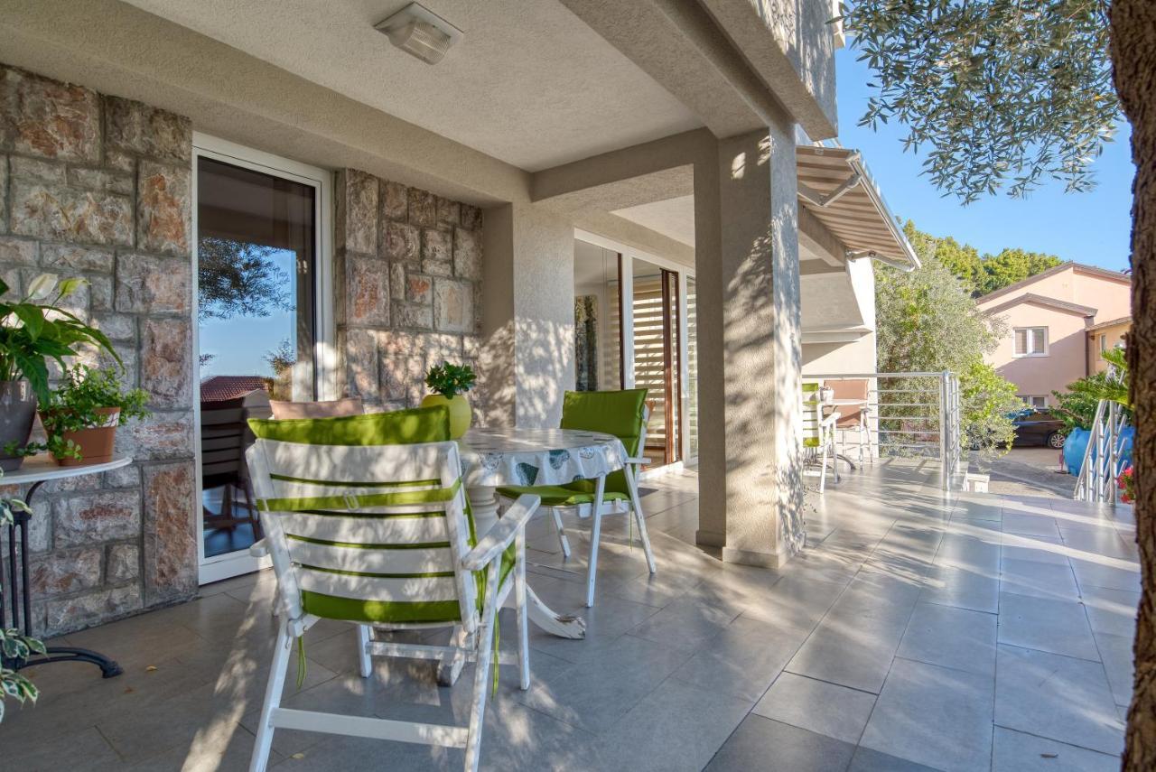 Apartman Marija Lux Sveti Stefan Eksteriør billede