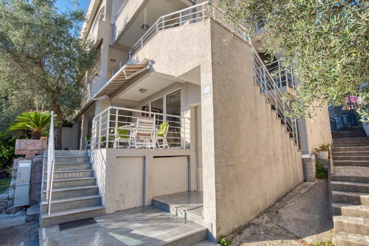 Apartman Marija Lux Sveti Stefan Eksteriør billede