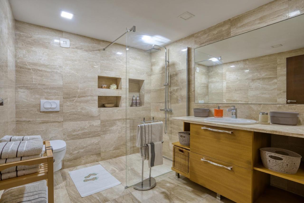 Apartman Marija Lux Sveti Stefan Eksteriør billede